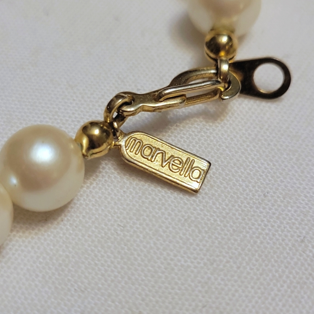 Vintage Marvella Fashion Black and Pearl Necklace - Picture 6 of 6